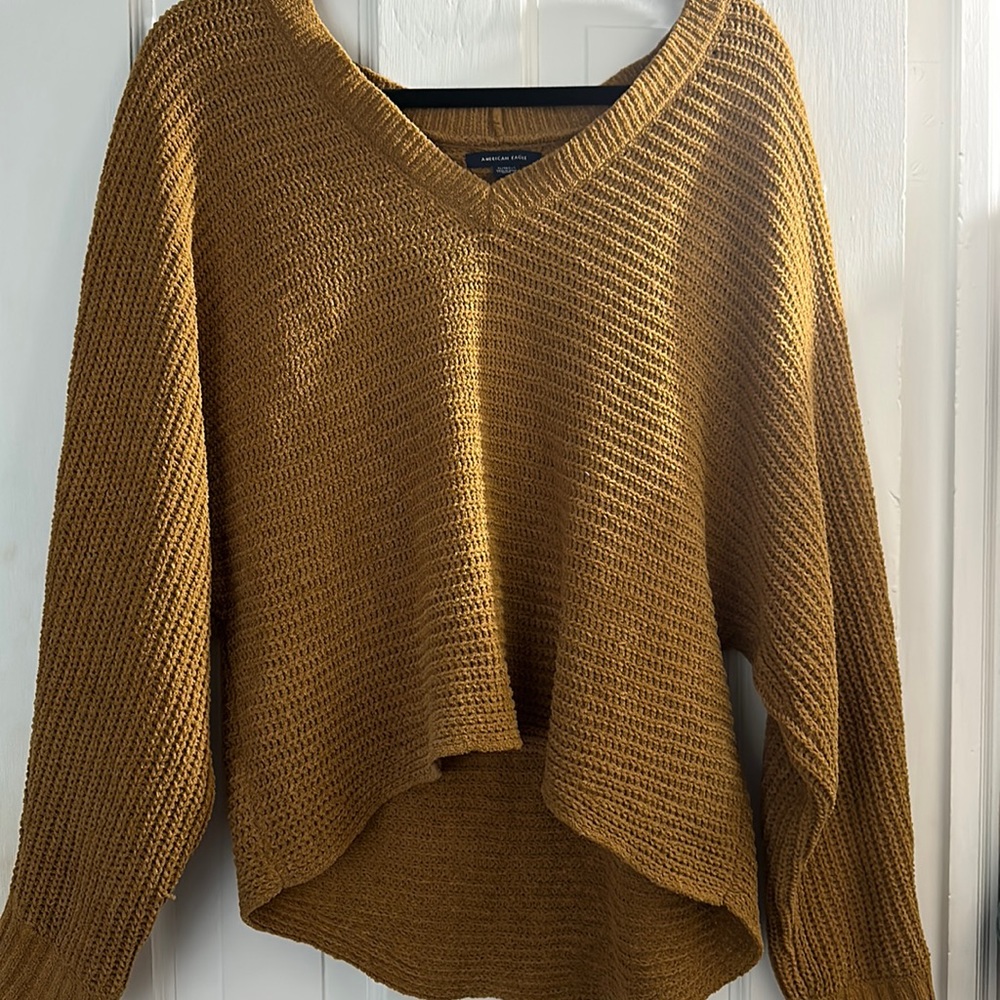 American Eagle Women’s Cropped Knit Sweater. Size XL